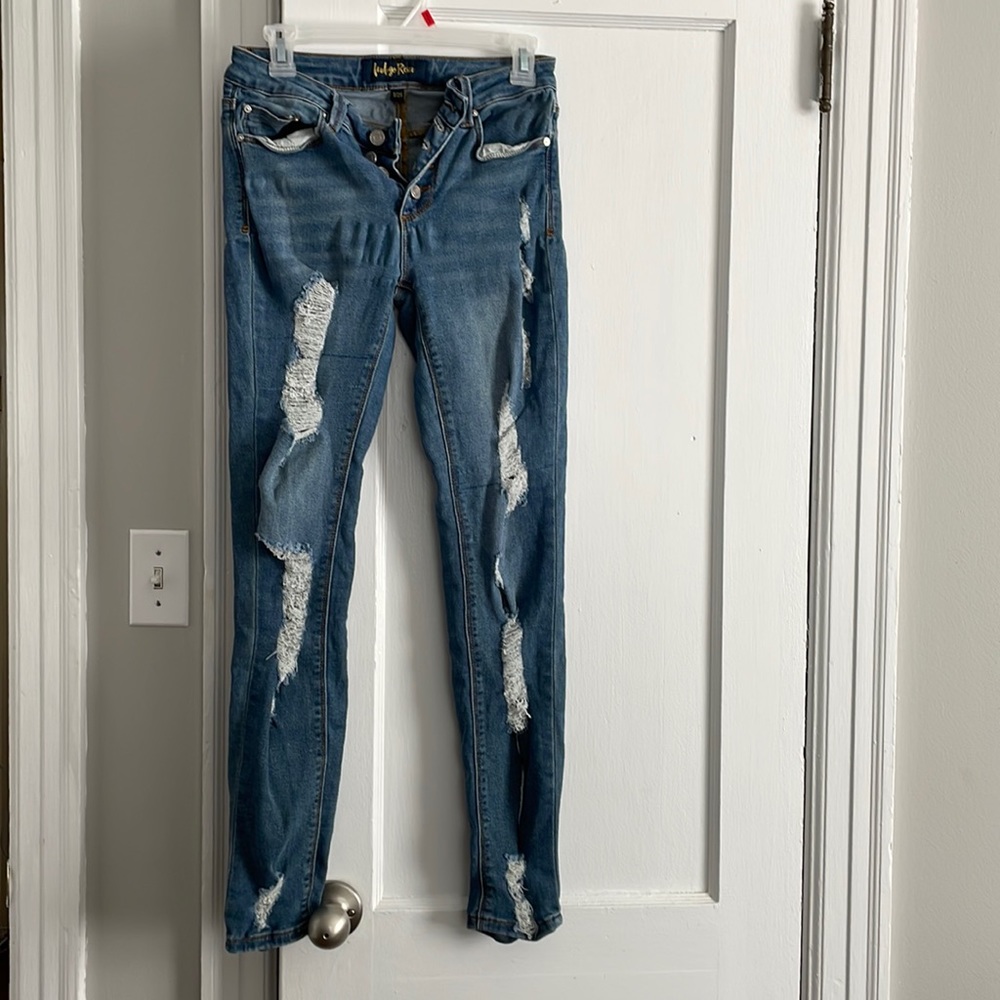 Ripped Skinny Jeans